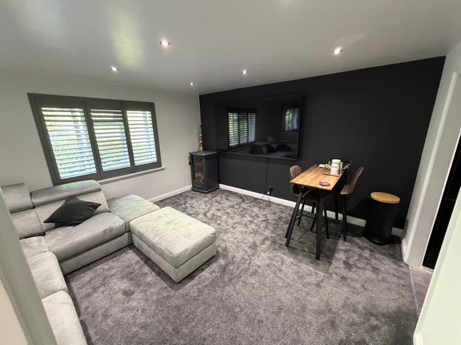 Spare room in Plympton flat Main Photo