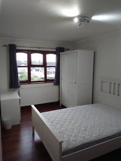 Double room in house share Main Photo