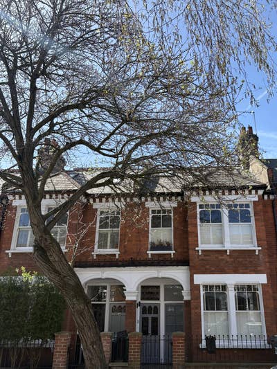 Double Room in lovely Clapham garden flat Main Photo