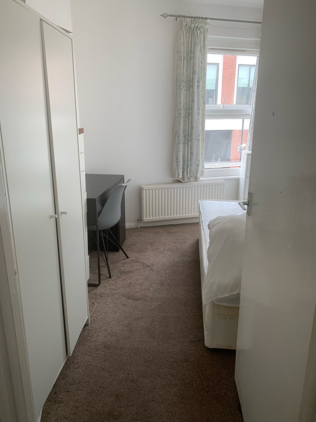 Bright Single Room to Rent - Acton Central Main Photo