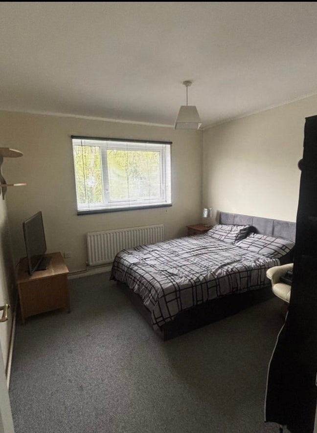 Description This beautiful modern refurbished hous Main Photo