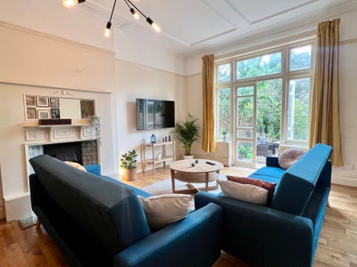 Huge Double, Garden, Bills Included Available NOW! Main Photo