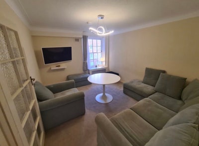 Spacious & Stylish 2-room apartment for rent  Main Photo