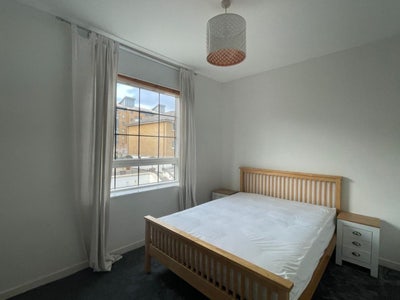 Looking for a female for Ensuite - Riverside View Main Photo