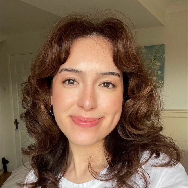 25F Professional looking for room Main Photo