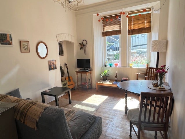 Sunny Portobello flat Main Photo