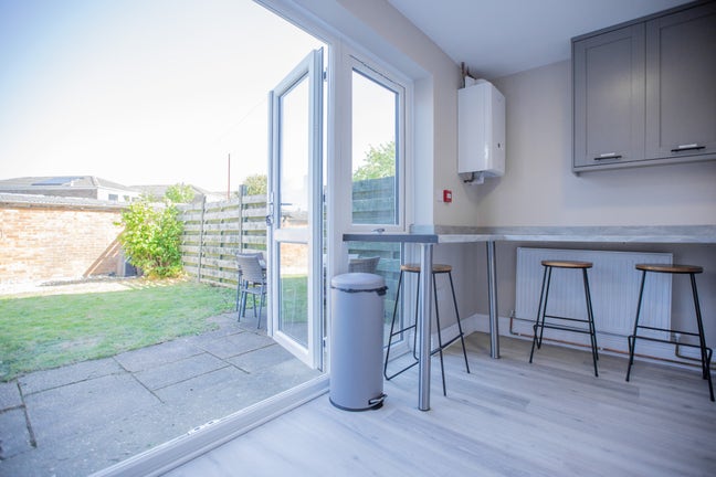 Premium Furnished Rooms in Gosport💰&pound;100 Cashback Main Photo