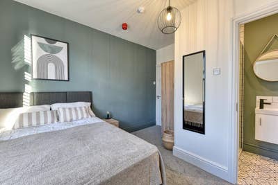 New Double & Double En-suite rooms available  Main Photo
